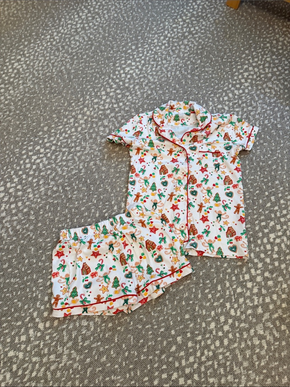 Kids White Holiday Print Short Pajama Set with Red Trim